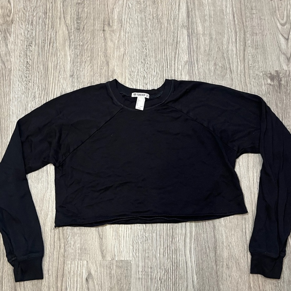 Forever 21 black cropped long sleeve